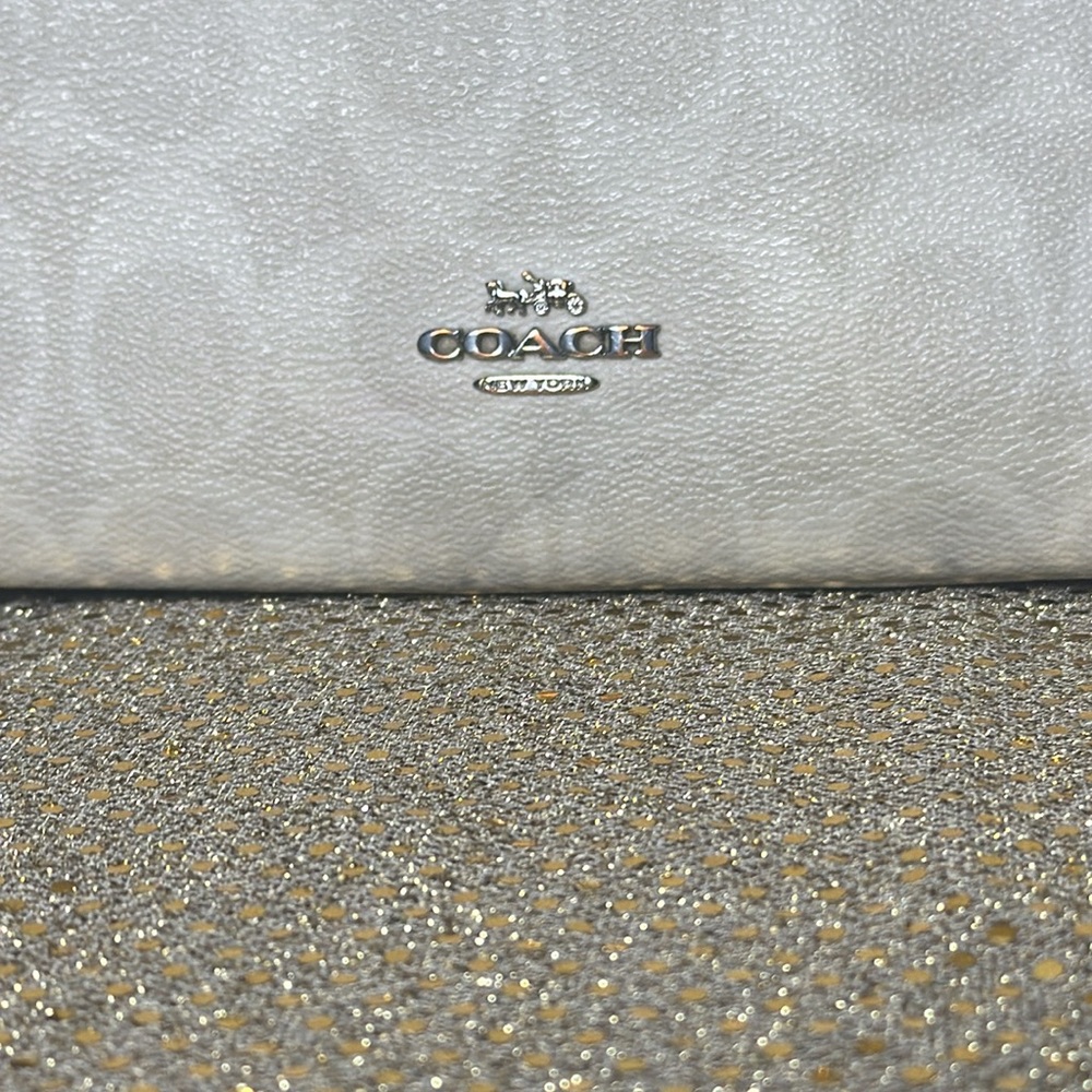 Coach Wristlit blue & creams leather purse - Picture 3 of 16